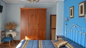 1 chambre, fer et planche Ă  repasser, Wi-Fi, draps fournis