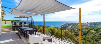 Club Villamar - A beautiful modern Apartment with private pool and free Wi-Fi, with a view of the...