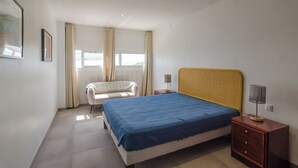 3 bedrooms, free WiFi - Club Villamar - A beautiful modern Apartment with private pool and free Wi-Fi, with a view of the... (Lloret de Mar)