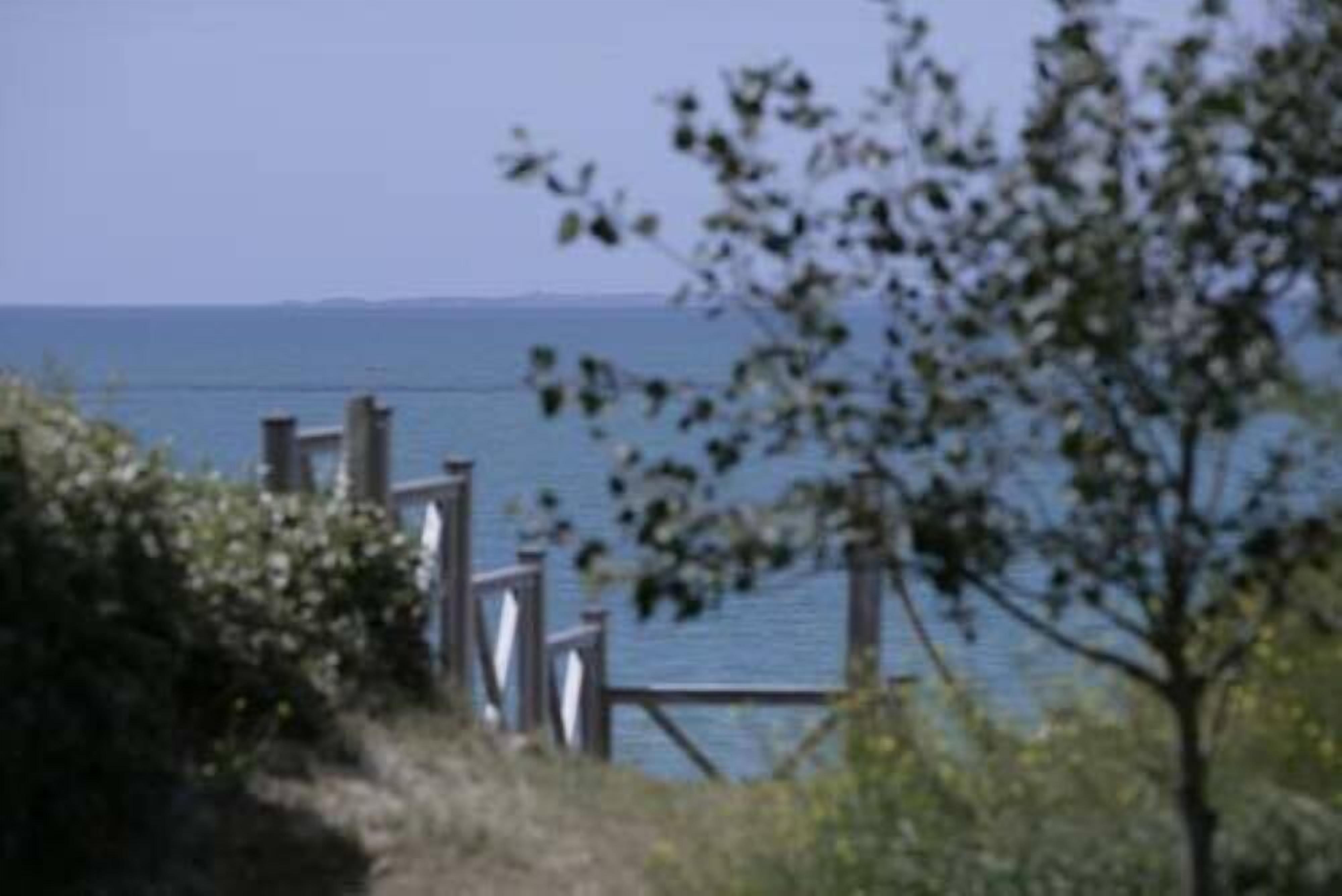 Feet in the water, our holiday villa overlooking the Chausey Islands, 10 km from Granville