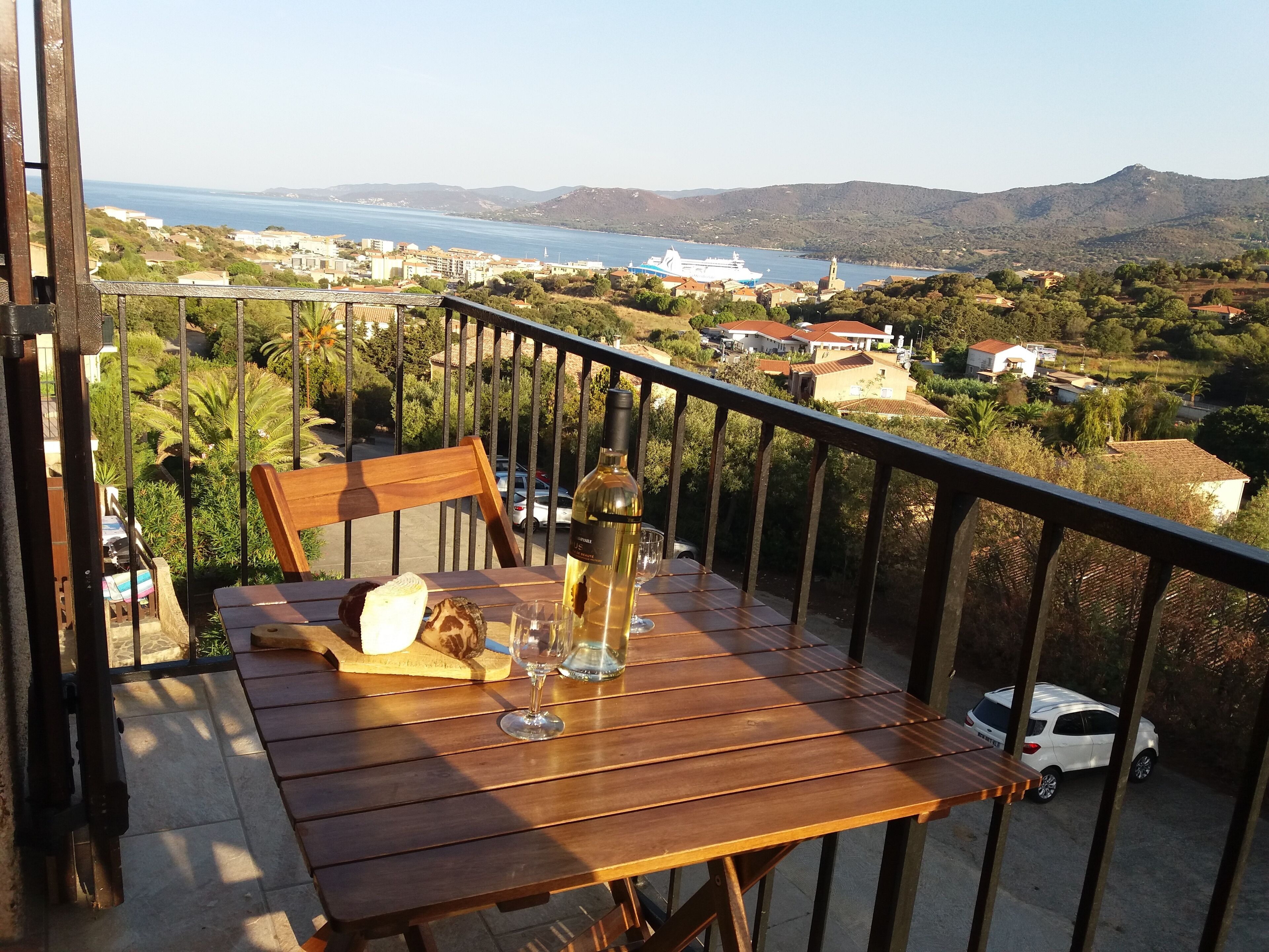 Family apartment with swimming pools, tennis and balcony with sea view