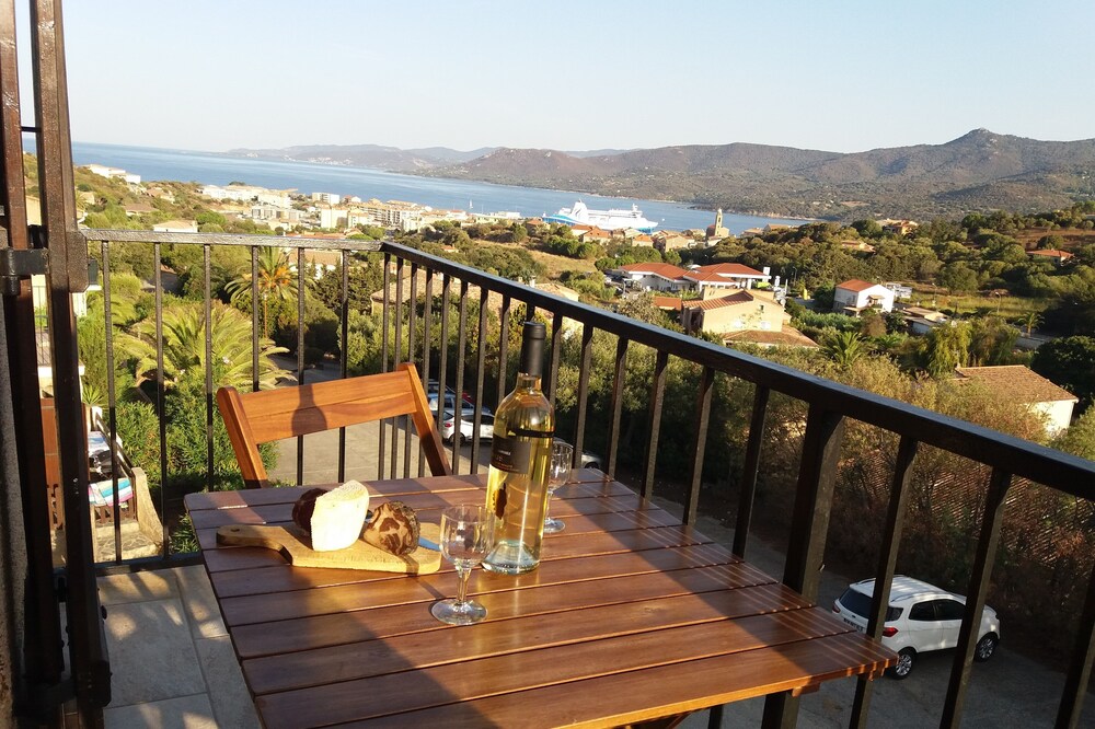 Family apartment with swimming pools, tennis and balcony with sea view