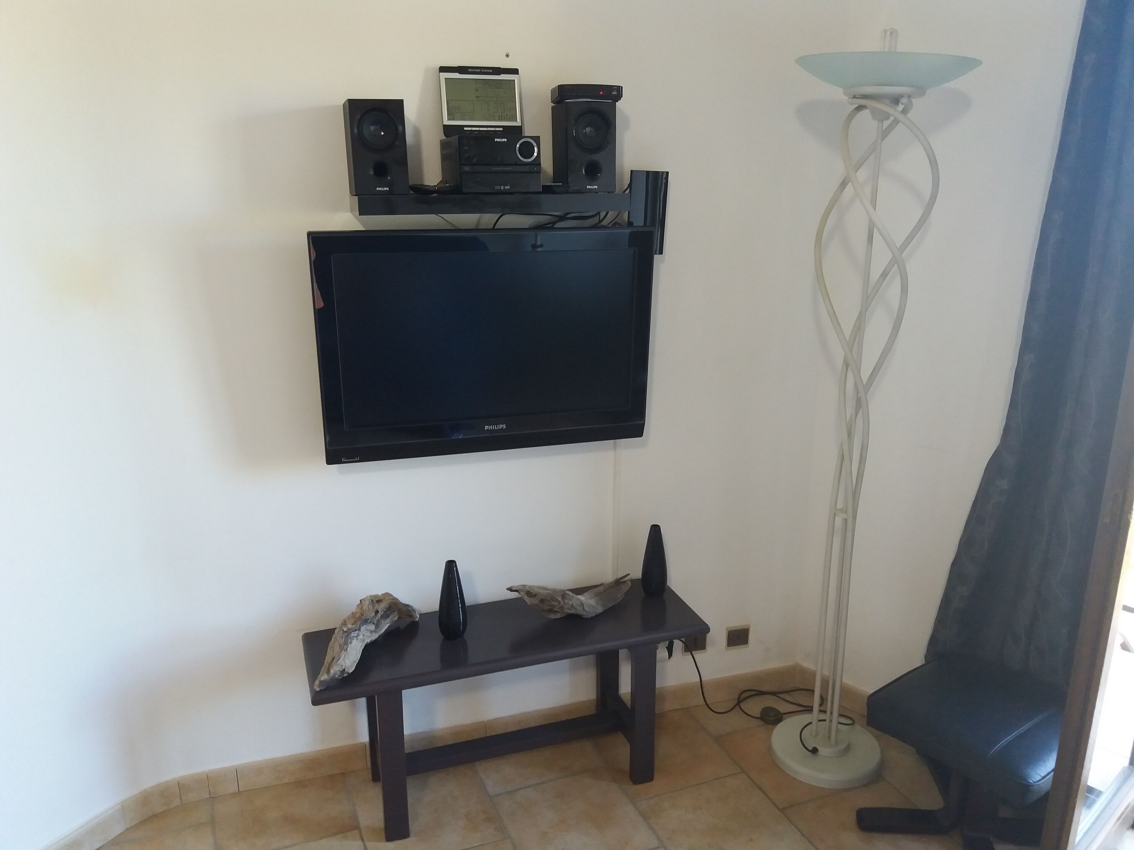 Family apartment with swimming pools, tennis and balcony with sea view