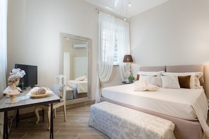 1 Schlafzimmer, Bügeleisen/Bügelbrett