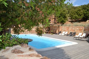 Outdoor pool, a heated pool - Villa with heated pool between Porto Vecchio and Bonifacio 10 minutes from the beaches (Figari)