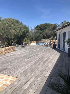Piscine extérieure, piscine chauffée