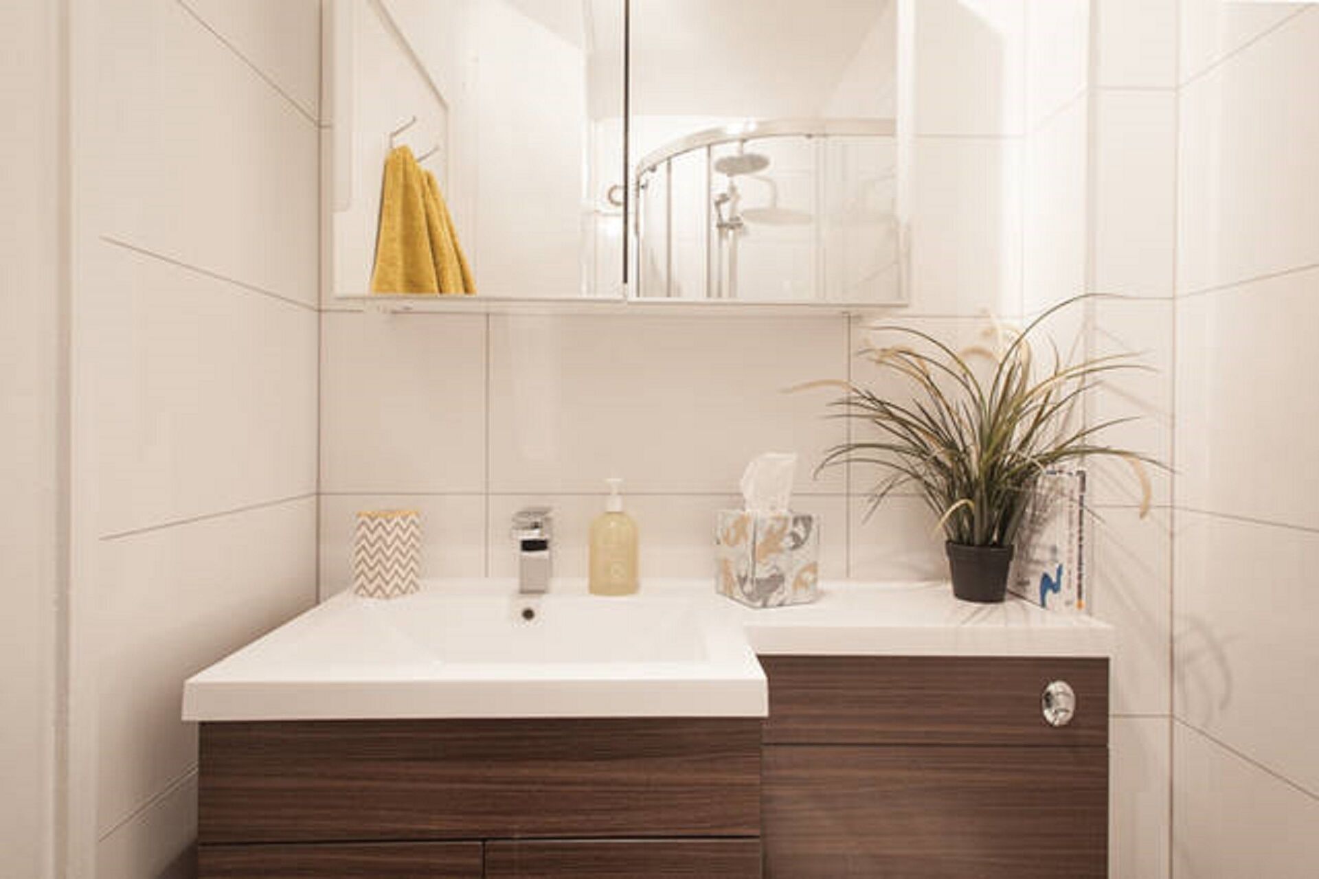 Perfect location!  Next to Columbia Rd, Shoreditch