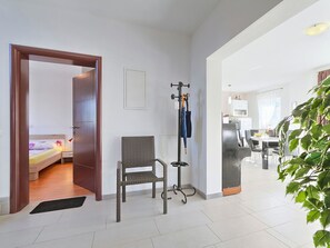 4 bedrooms, travel cot, free WiFi