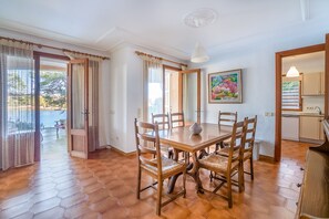 Dining - Paraiso sobre el Mar (Urbanización de la Torre, Porto Petro, Santanyí)