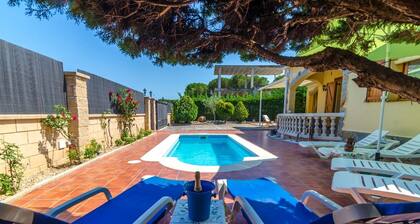 Club Villamar - Omakotitalo Villa Goliath Lloret de Marissa 8 hengelle yksityisellä uimahalli ...