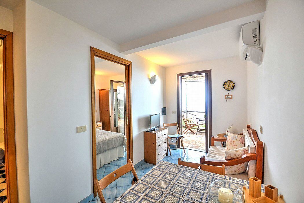 Casa Chicca: A graceful cottage built on the sloping cliff in front of the sea, with Free WI-FI.