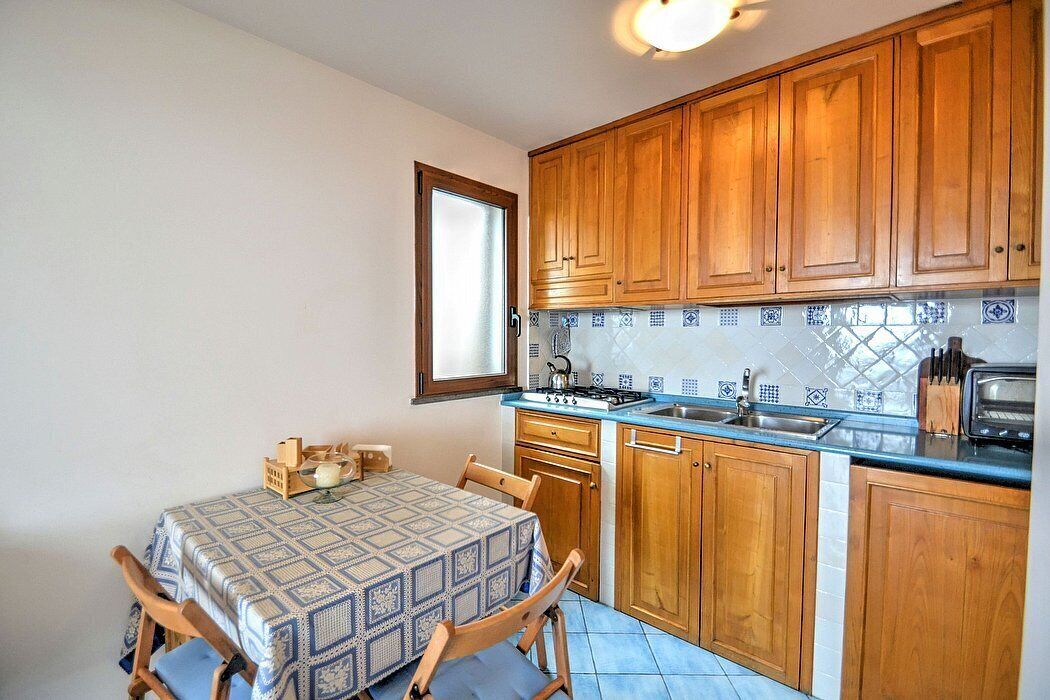 Casa Chicca: A graceful cottage built on the sloping cliff in front of the sea, with Free WI-FI.