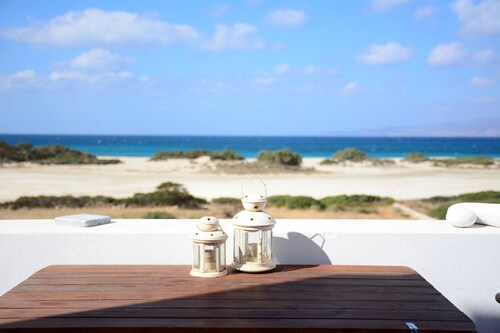 Cozy apartment, with amazing sea views, privacy, next to beach