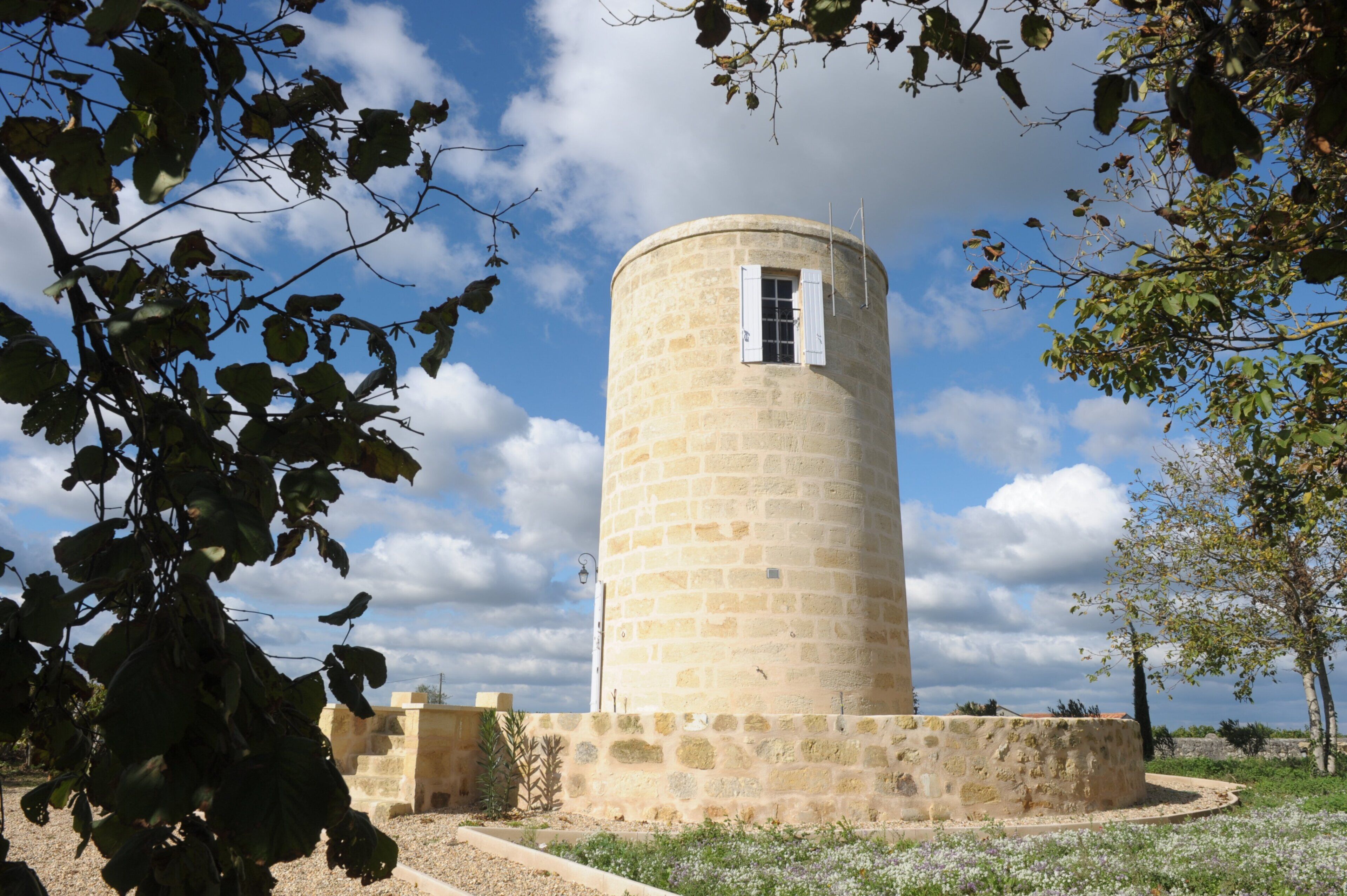 Saint-Emilion Boutique Moulin center in the heart of the exceptional view vineyards