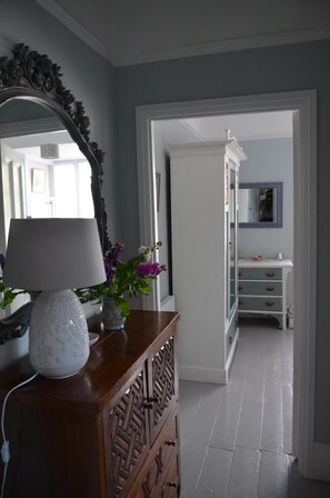 Interior - Delightful quiet space, very close to the town & promenade.  (Penzance)