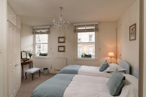 4 bedrooms, iron/ironing board, travel crib, free WiFi