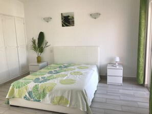 4 Schlafzimmer, Bügeleisen/Bügelbrett, Reisekinderbett, kostenloses WLAN