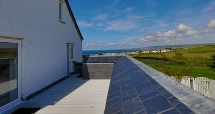 7 Bedroom house with Stunning Sea Views nr Port Isaac. Pool,games rooms,log fire