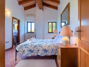 4 habitaciones, cuna de viaje y wifi gratis 