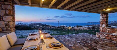 Outdoor dining