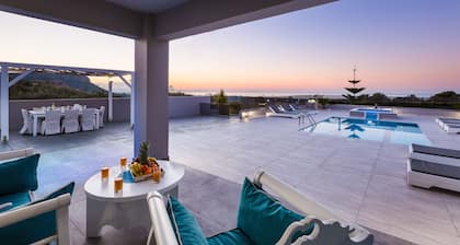 Angelina Villa, Superb sea views, 5' to sandy beach & shops, whirlpool