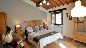 4 soverom, strykejern/-brett, reiseseng for barn og wi-fi (inkludert)