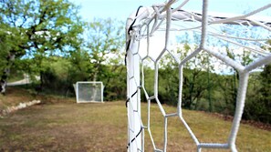 Sports court - Old Tuscan farmhouse with salt pool, soccer/volleyball field, barbecue (Caprese Michelangelo)