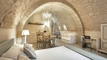 7 chambres, fer et planche Ă  repasser, Wi-Fi, draps fournis