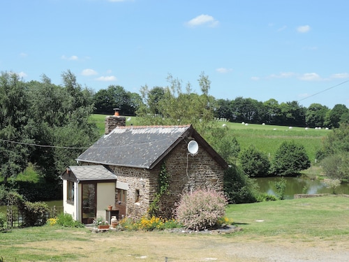 Detached Lakeside Stone Cottage Set In Rural Countryside