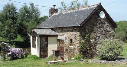 Detached Lakeside Stone Cottage Set In Rural Countryside