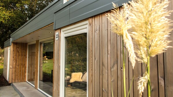 Exterior detail - Modern & attractive holiday bungalow 23 (8 to 9 people). (Den Ham)