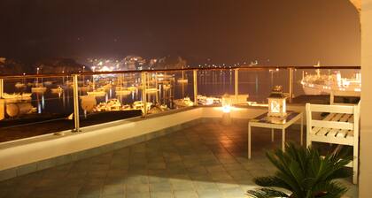 Attic on the harbor, Corso Carlo Pisacane 99, Ponza