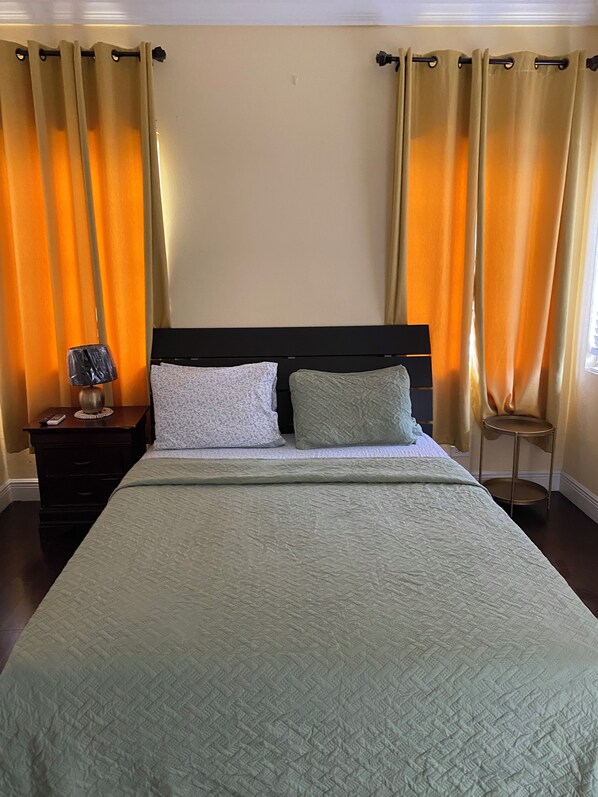 2 camere, ferro/asse da stiro, Wi-Fi gratuito, lenzuola