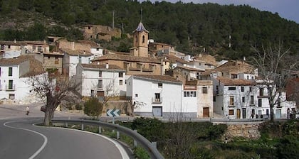 RURAL HOUSE IN SIERRA DE ESPADAN- VEO