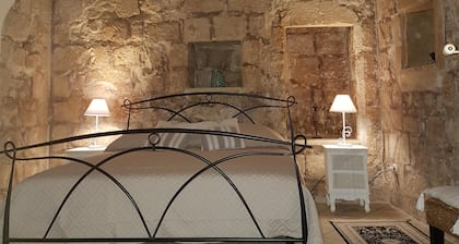 THE RESIDENCE OF CLARY- MONASTERY IN THE HEART OF LECCE