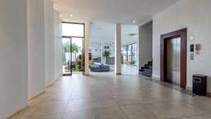 Front of property - Phoenix Sea View Hotel (Sihanoukville)