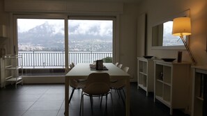 Dining - NEW ELEVEN APARTMENT CIR 097060-CNI-00054 (Onno)