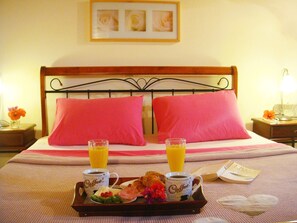 1 bedroom, iron/ironing board, free WiFi, bed sheets - Villa Valentine Is Ideal For Romantic Couples And Honeymooners (Agios Ioannis)