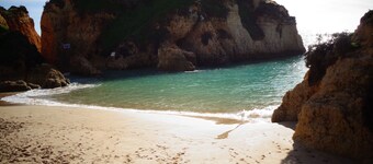 Ria Suites - Bed and Breakfast