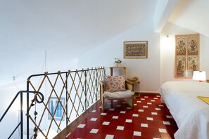 3 slaapkamers, een strijkplank/strijkijzer, wifi, beddengoed