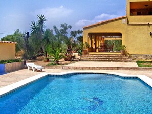 Pool - Wonderful private villa for 8 guests with private pool, TV, patio and panoramic view (L'ampolla)