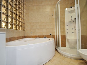 Hydromassage showerhead