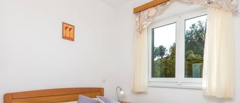 2 bedrooms, WiFi (free)