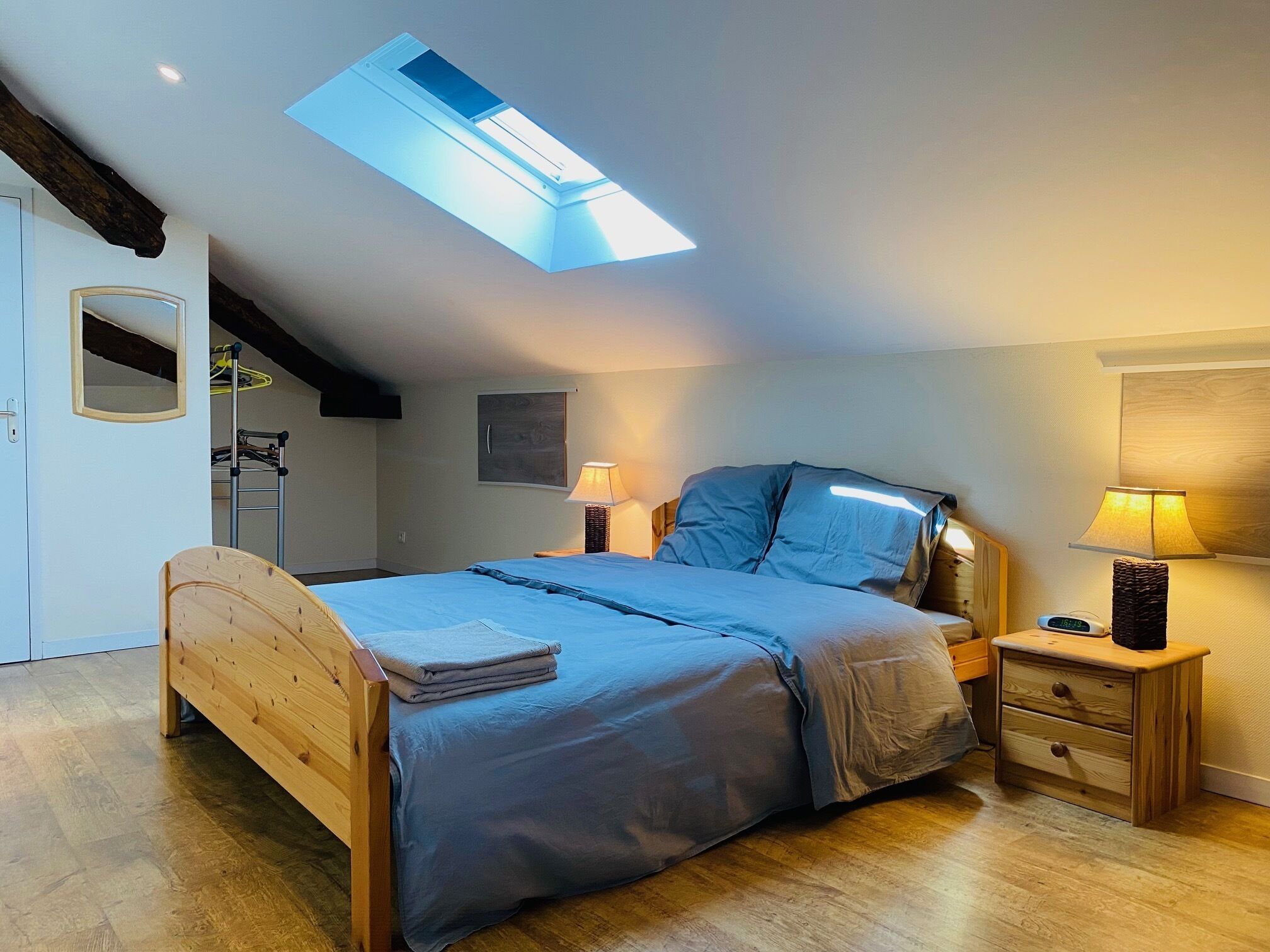 5 chambres, fer et planche à repasser, Wi-Fi gratuit, draps fournis