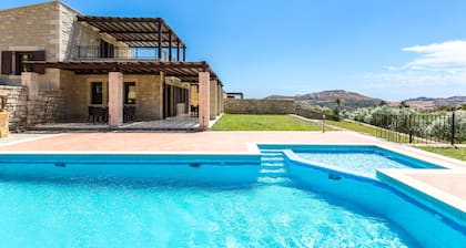 Villa Poseidon! Privater Pool, herrlicher Meerblick, GeschÀfte zu Fuà erreichbar!