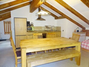 Dining - Haus Schneeberg - Selbhorn - Family apartment sleeping up to 5 people, with Hochkönig Card (Mühlbach am Hochkönig)