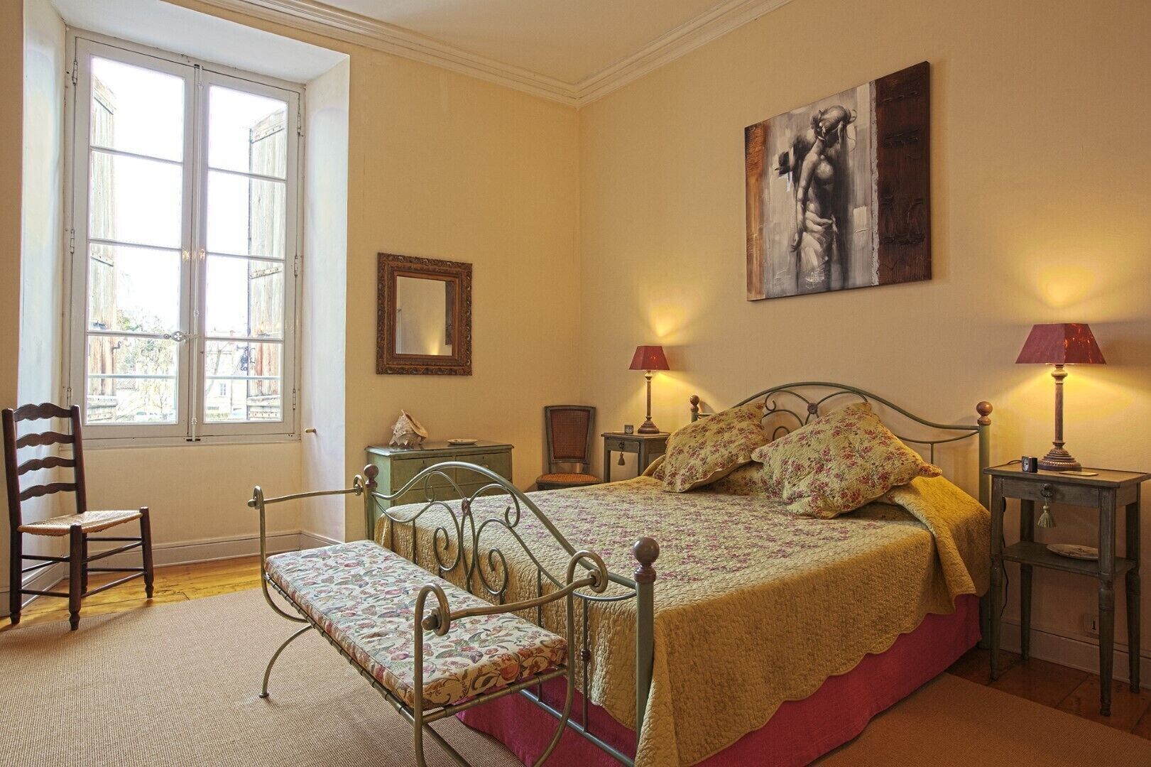 La Petite Gensac - La Cathedrale Apartment. Sleeps 6