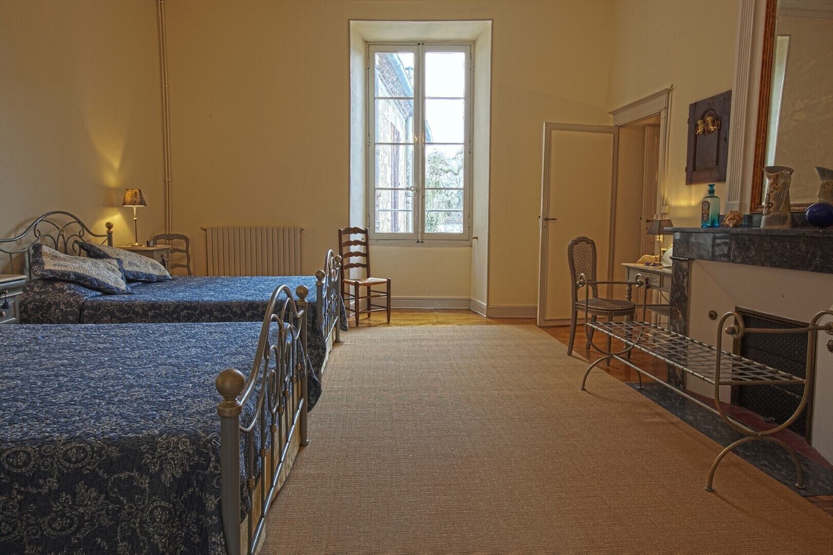 La Petite Gensac - La Cathedrale Apartment. Sleeps 6