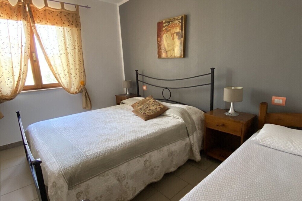 Two-room apartment 2, 350 meters from the beach