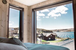 5 soverom, skrivebord, reiseseng for barn og wi-fi (inkludert)